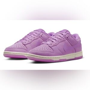 Nike Women's Lavender Sneakers